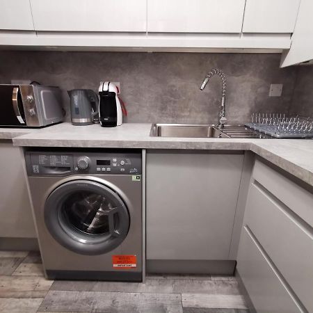 Palaz 2 - 2 Bedroom Flat Edmonton Dış mekan fotoğraf