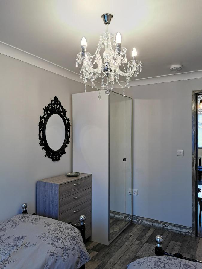 Palaz 2 - 2 Bedroom Flat Edmonton Dış mekan fotoğraf