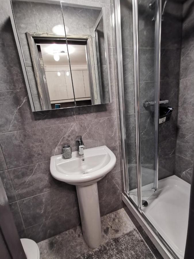 Palaz 2 - 2 Bedroom Flat Edmonton Dış mekan fotoğraf