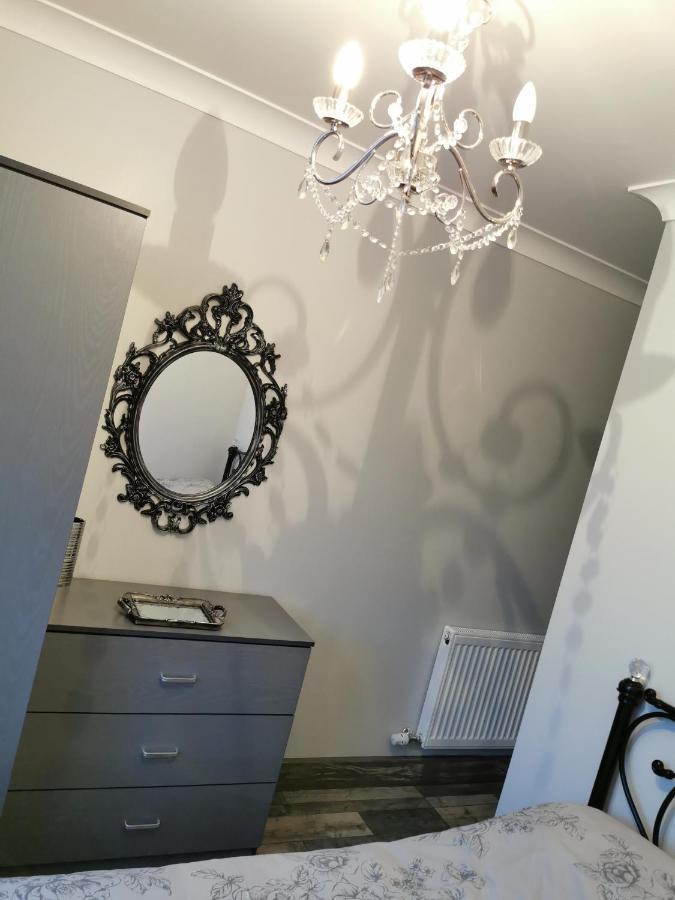 Palaz 2 - 2 Bedroom Flat Edmonton Dış mekan fotoğraf