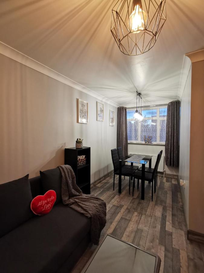 Palaz 2 - 2 Bedroom Flat Edmonton Dış mekan fotoğraf