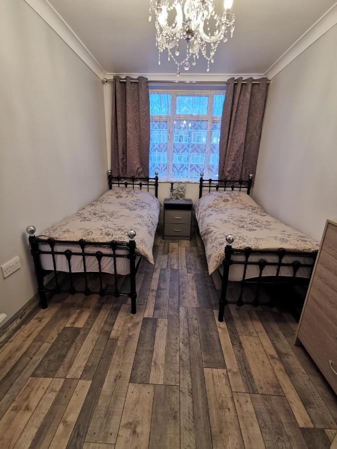 Palaz 2 - 2 Bedroom Flat Edmonton Dış mekan fotoğraf