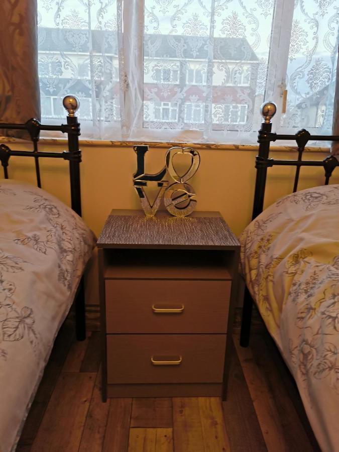 Palaz 2 - 2 Bedroom Flat Edmonton Dış mekan fotoğraf