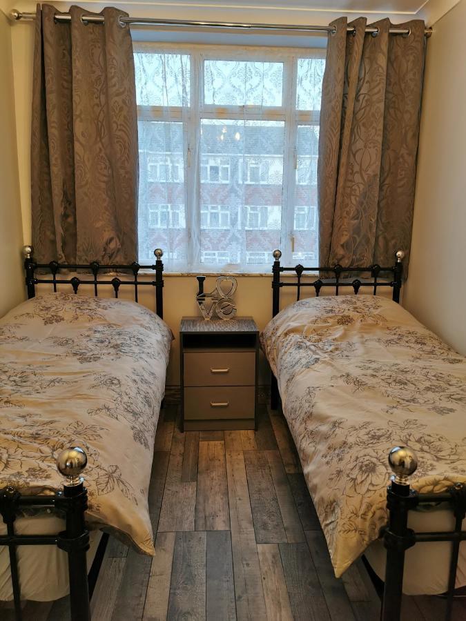 Palaz 2 - 2 Bedroom Flat Edmonton Dış mekan fotoğraf