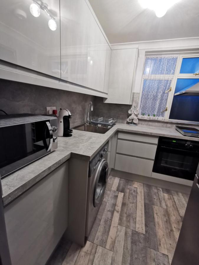 Palaz 2 - 2 Bedroom Flat Edmonton Dış mekan fotoğraf