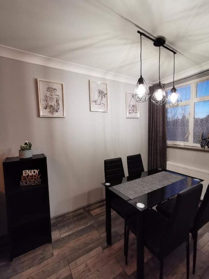 Palaz 2 - 2 Bedroom Flat Edmonton Dış mekan fotoğraf