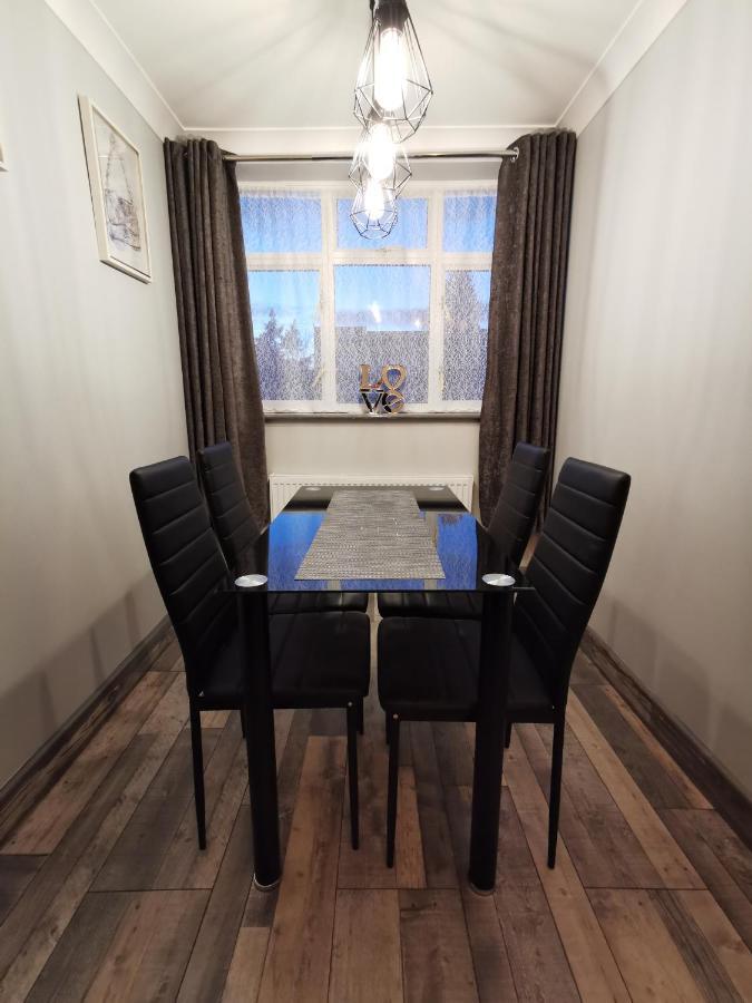 Palaz 2 - 2 Bedroom Flat Edmonton Dış mekan fotoğraf