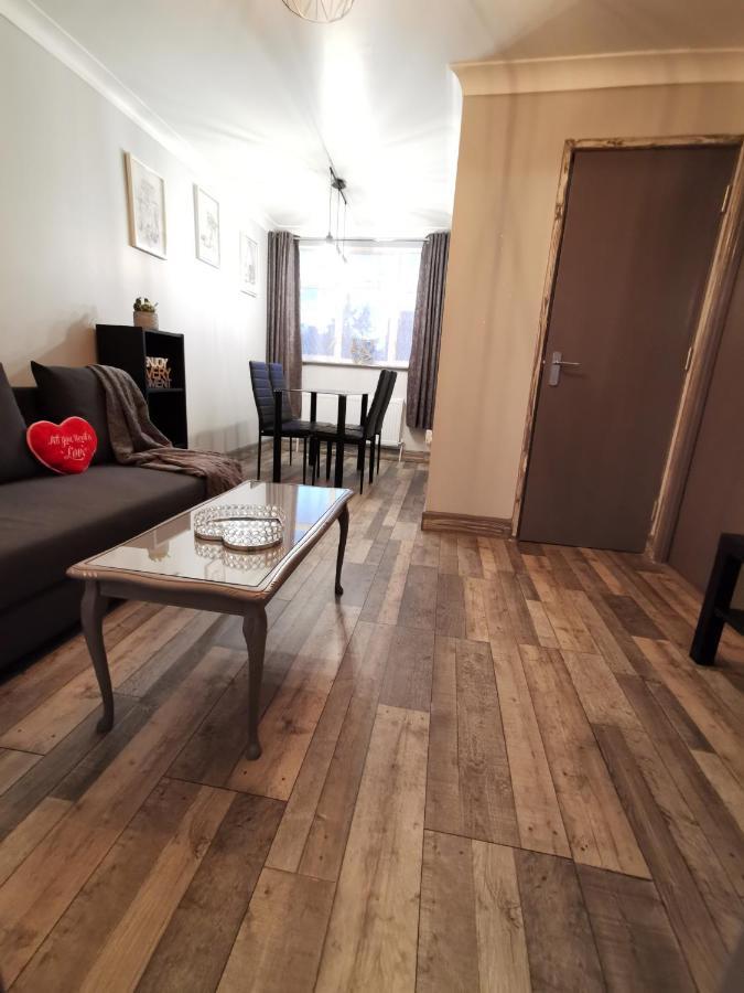 Palaz 2 - 2 Bedroom Flat Edmonton Dış mekan fotoğraf