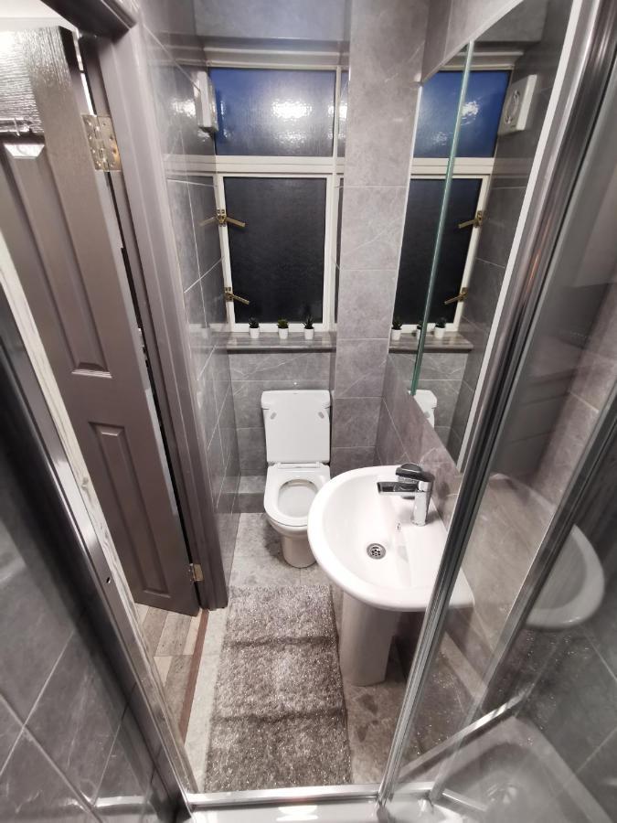 Palaz 2 - 2 Bedroom Flat Edmonton Dış mekan fotoğraf